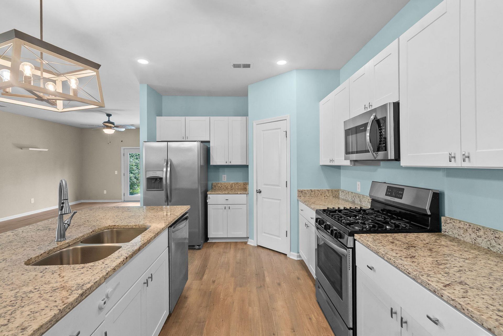 477 Spanish Wells Road Photo 9