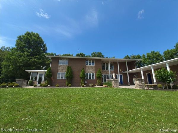 4140 S Henderson Road, Davison Twp, MI 48423