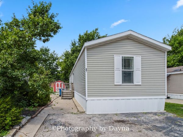 97 Big Chief Drive , Bourbonnais, IL 60914