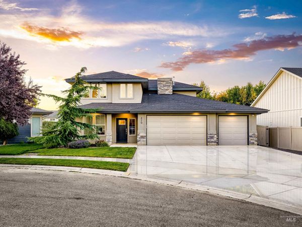 470 E Claymont Ct, Meridian, ID 83642