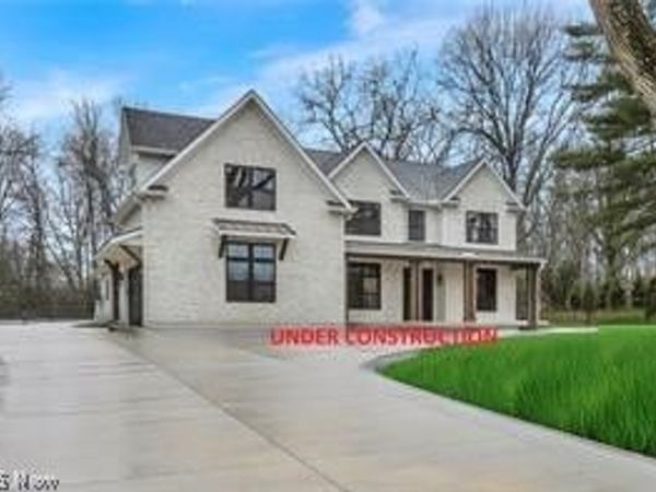 690 Club Drive W, Aurora, OH 44202
