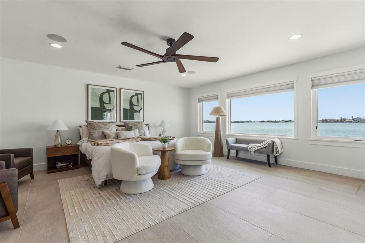 4598 Clearwater Harbor Drive S, Largo, FL 33770 Photo