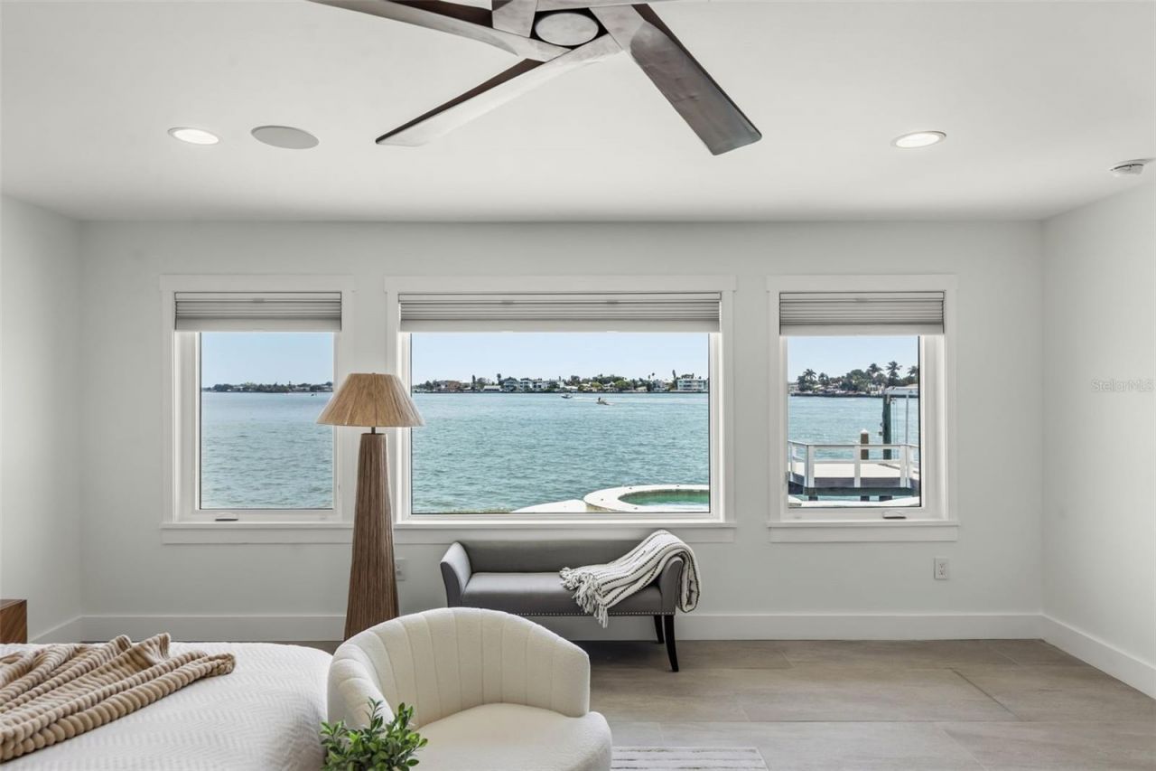 4598 Clearwater Harbor Drive S, Largo, FL 33770 Photo