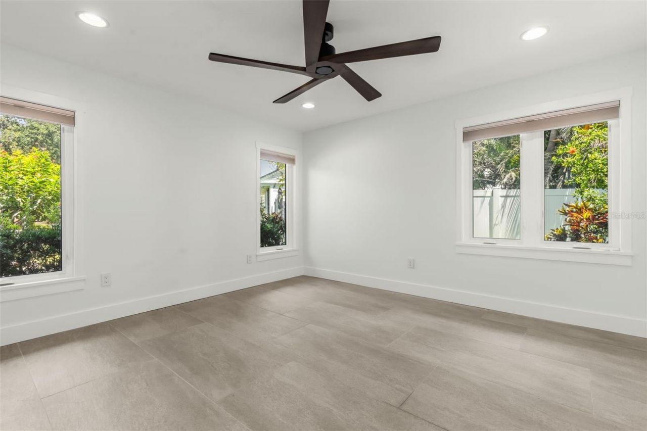 4598 Clearwater Harbor Drive S, Largo, FL 33770 Photo