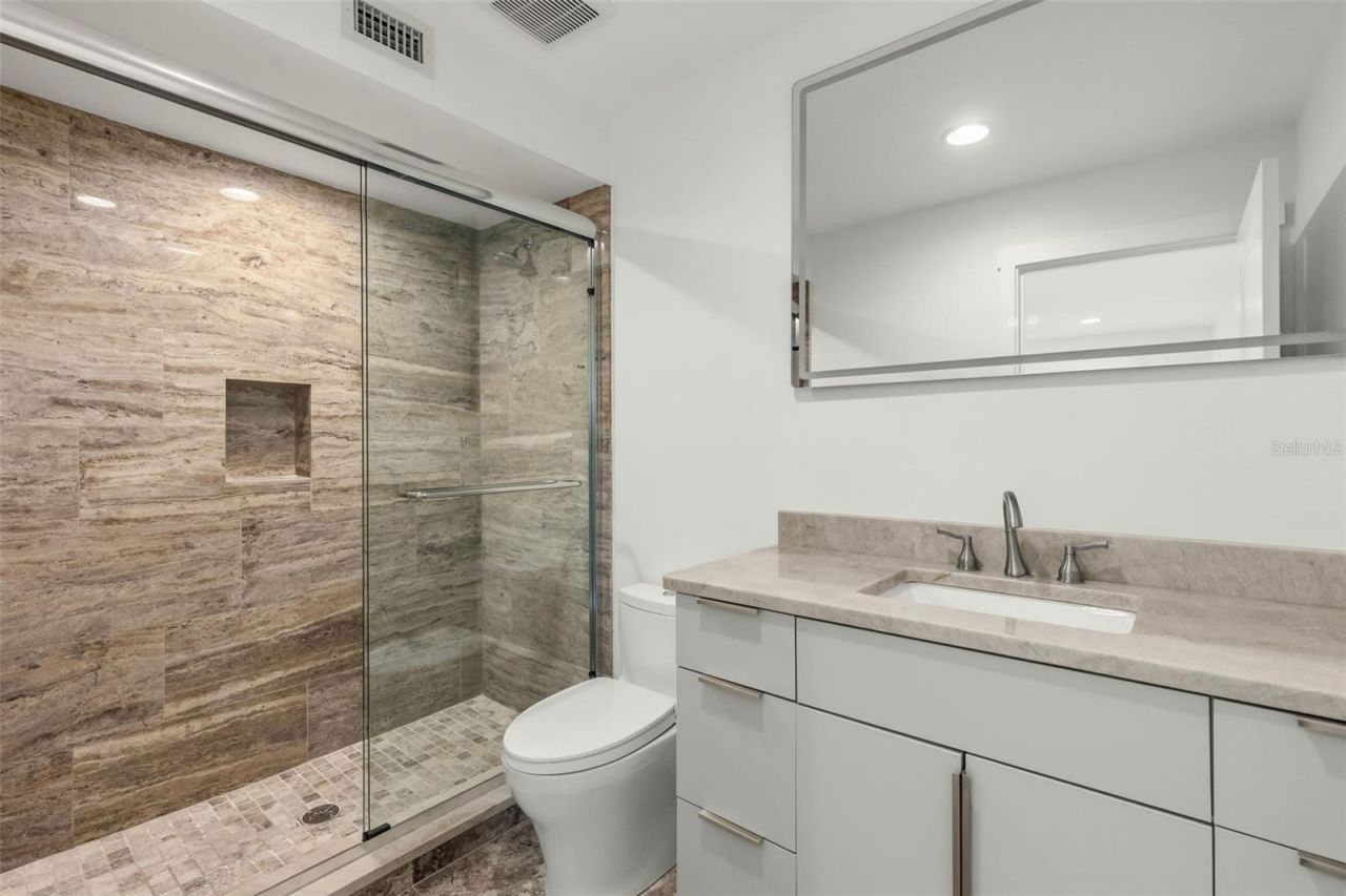 4598 Clearwater Harbor Drive S, Largo, FL 33770 Photo