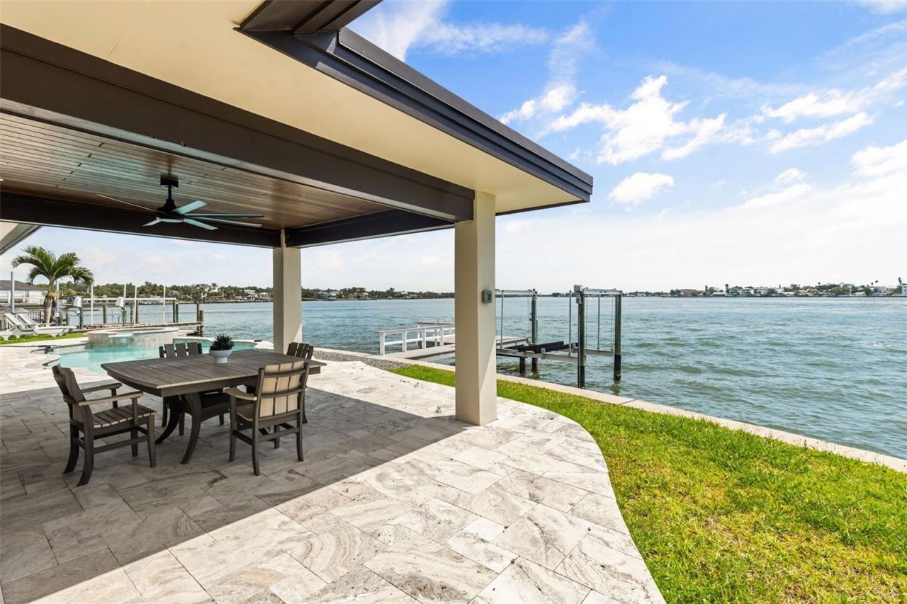 4598 Clearwater Harbor Drive S, Largo, FL 33770 Photo