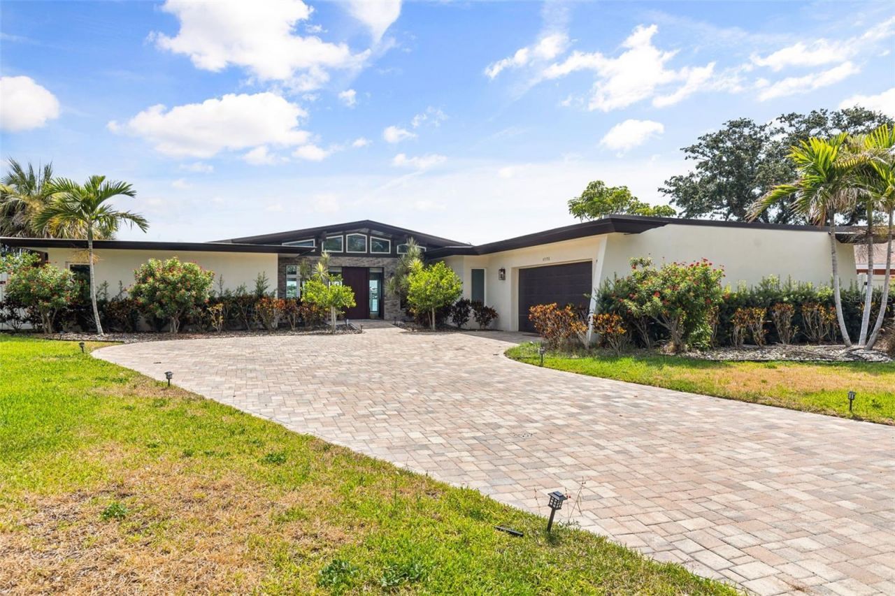 4598 Clearwater Harbor Drive S, Largo, FL 33770 Photo