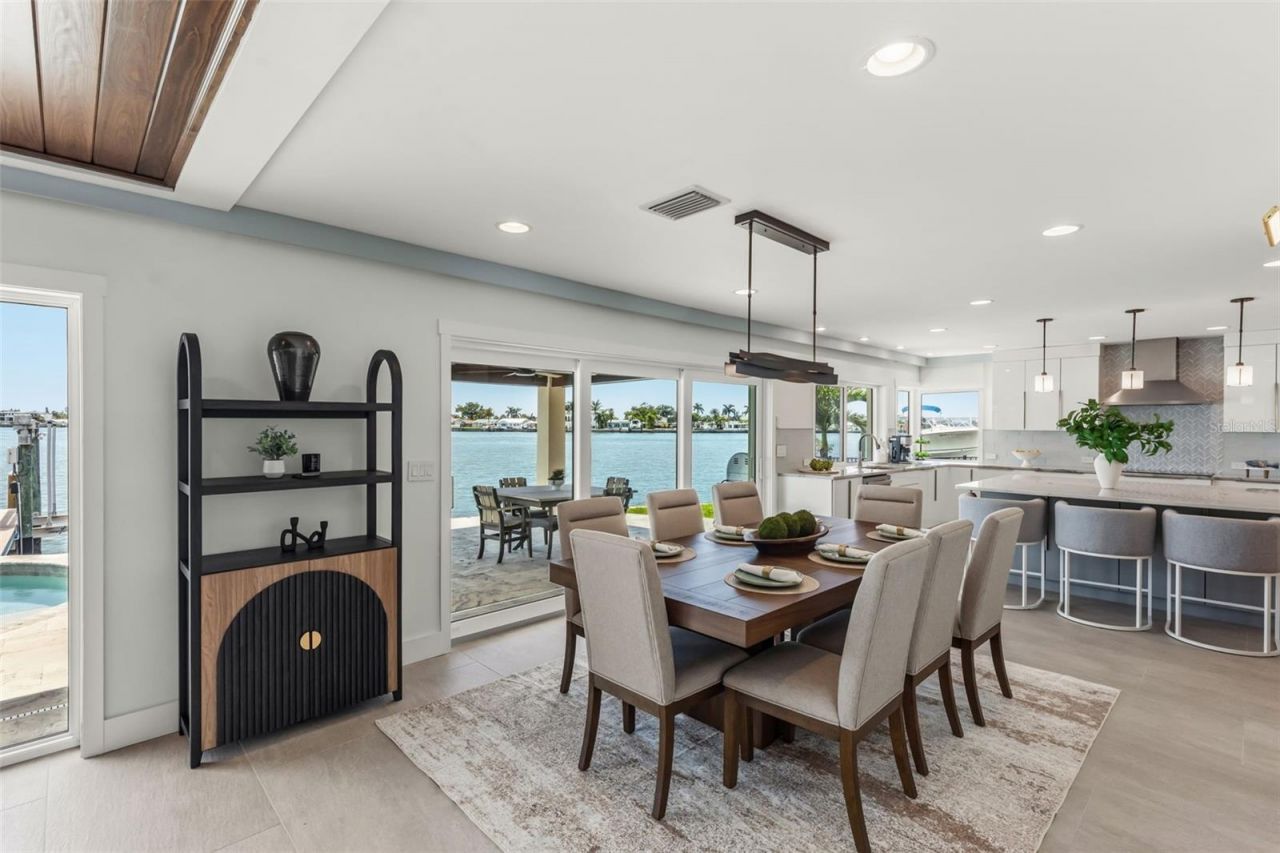 4598 Clearwater Harbor Drive S, Largo, FL 33770 Photo