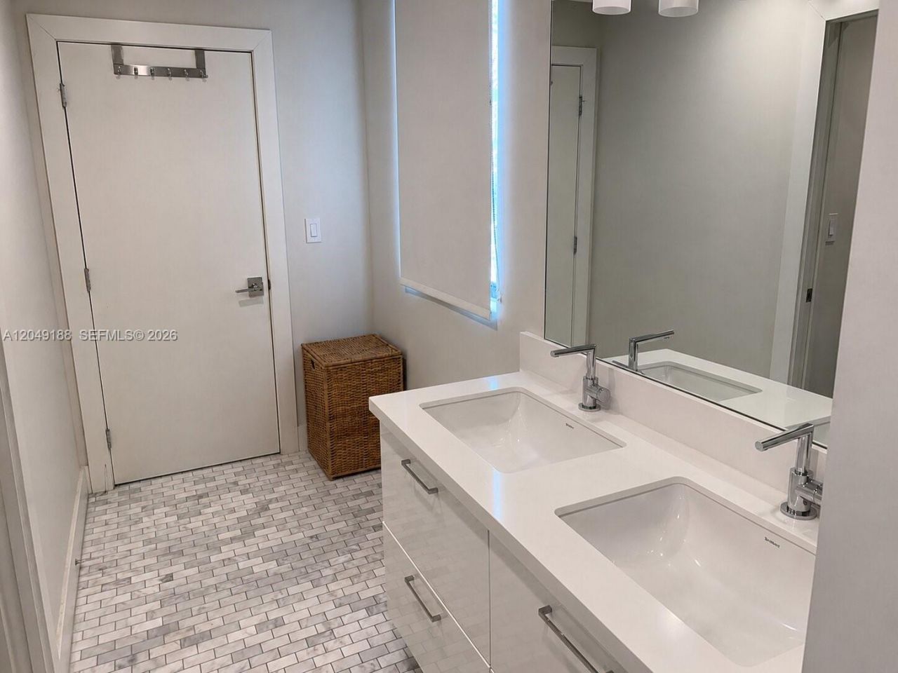 8631 Arboretum Ln, Miami, FL 33138 Photo