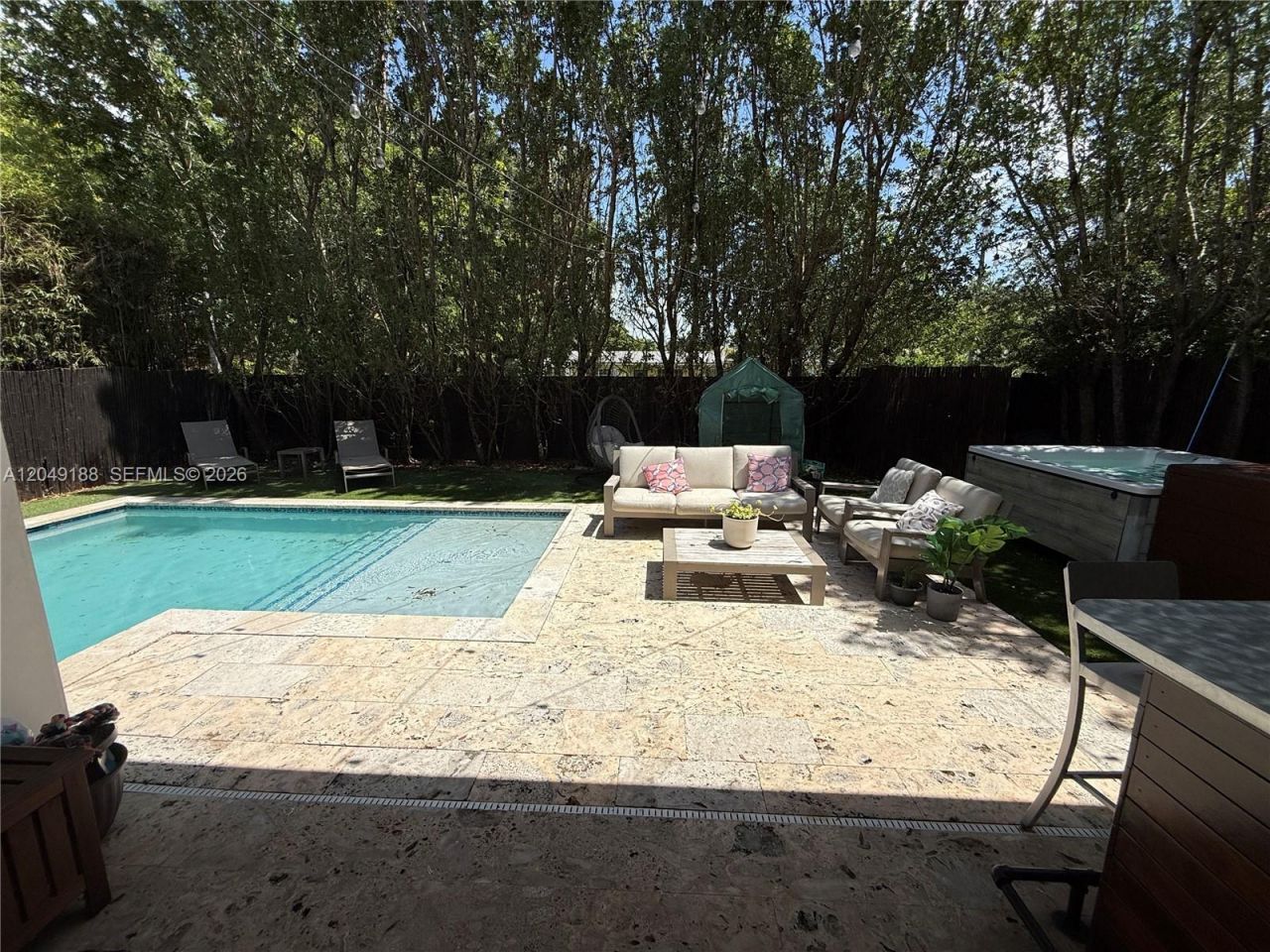 8631 Arboretum Ln, Miami, FL 33138 Photo