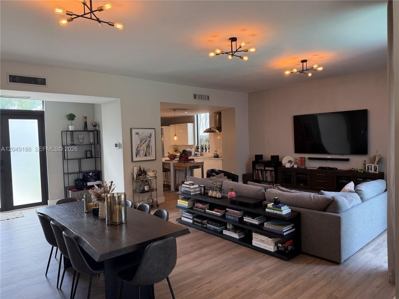 8631 Arboretum Ln, Miami, FL 33138 Photo