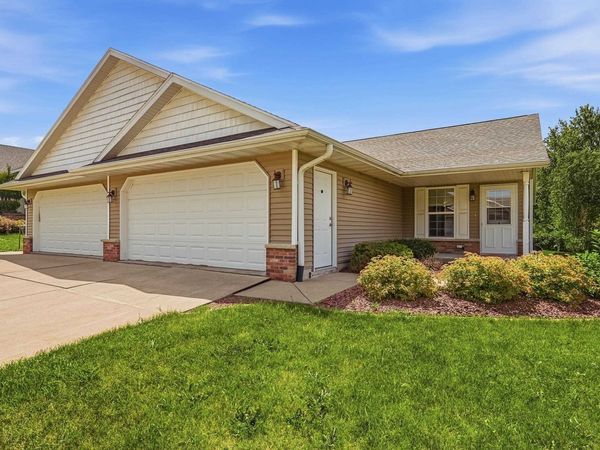 805 Heather Lane, Unit A, Platteville, WI 53818