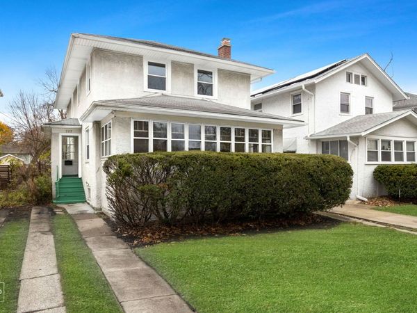 727 N Ridgeland Avenue , Oak Park, IL 60302