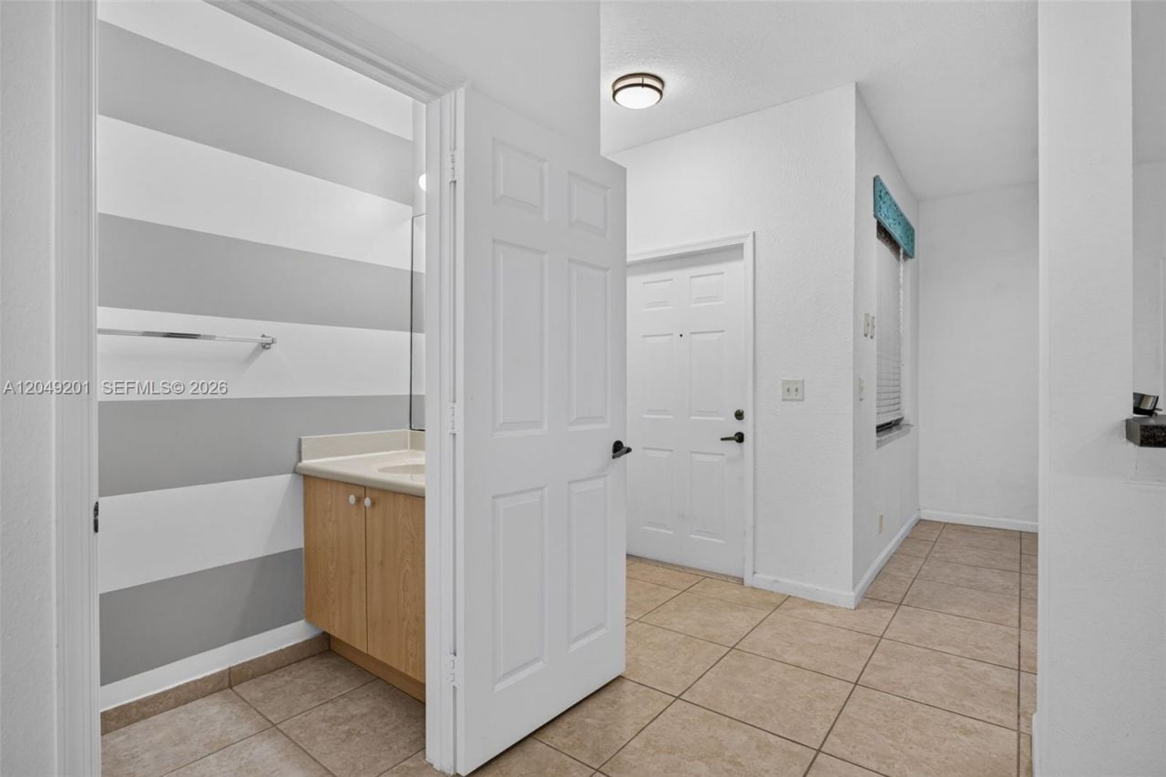 3969 Orange Tree Ln, Unit #3969, Weston, FL 33332 Photo