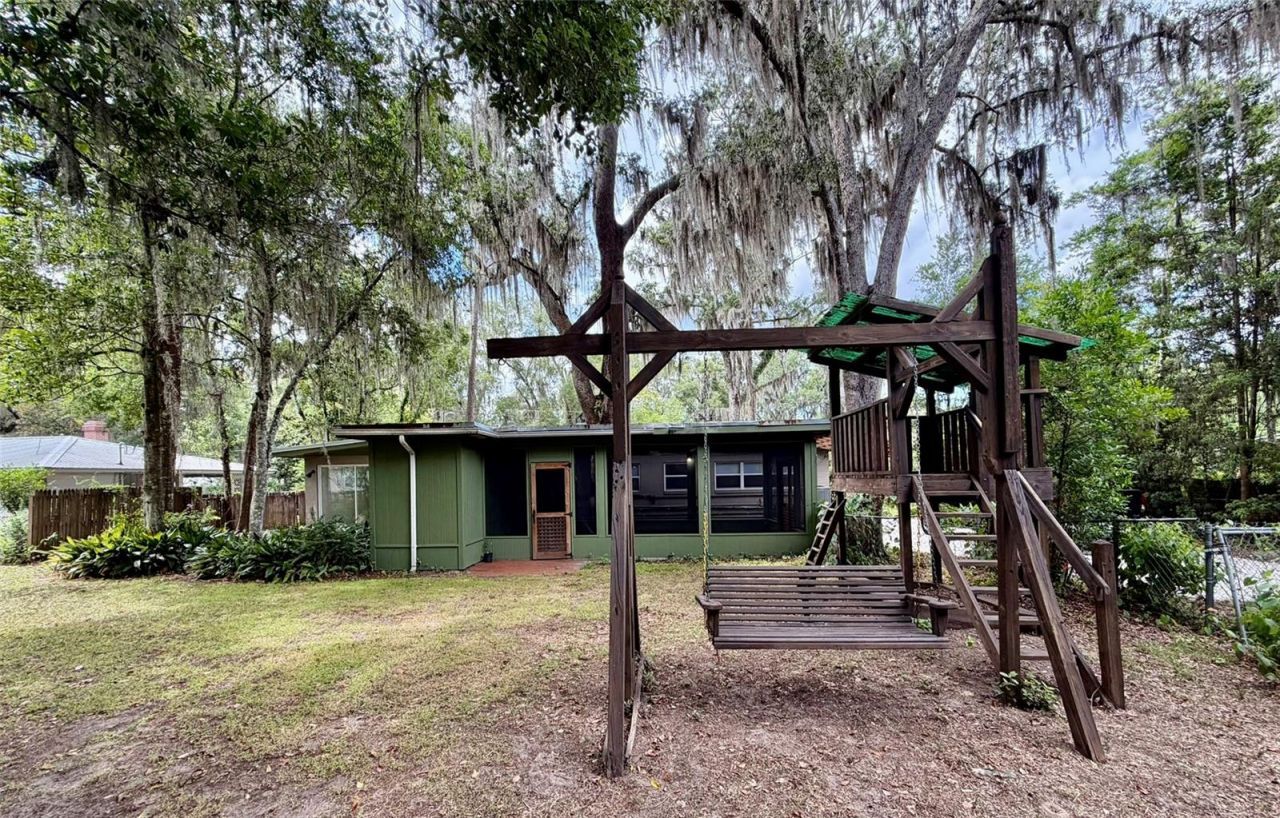 905 NW 36th Avenue, Gainesville, FL 32609 Photo