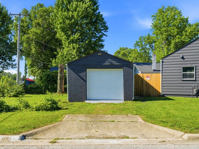 118 S Hampton Road, Columbus, OH 43213 Photo 3