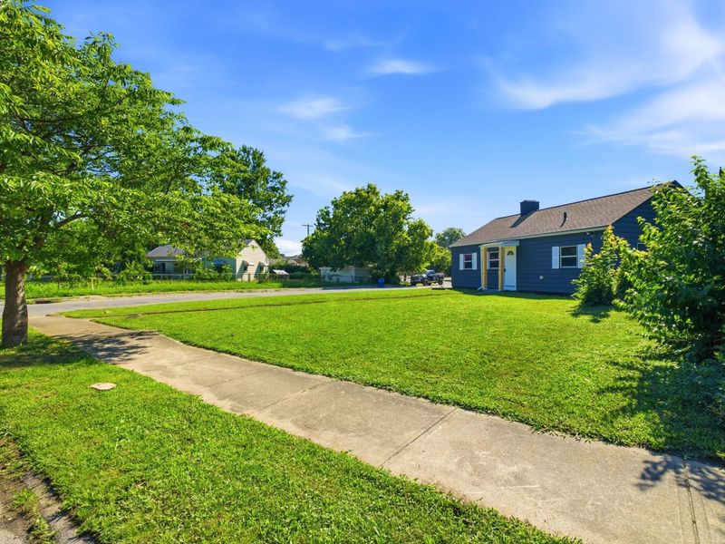 118 S Hampton Road, Columbus, OH 43213 Photo 4