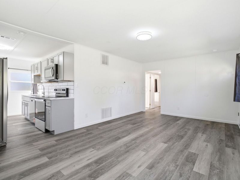118 S Hampton Road, Columbus, OH 43213 Photo 7