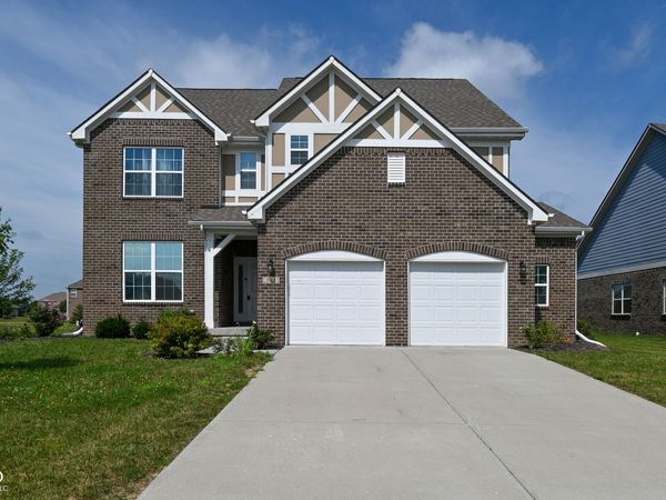 5184 Wyndale Drive, Bargersville, IN 46106