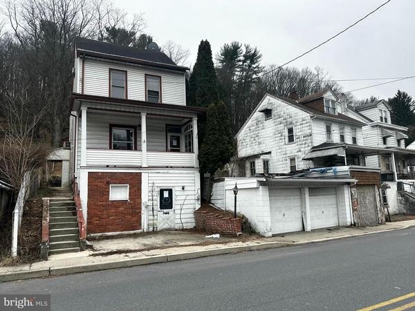 531 PEACOCK STREET, POTTSVILLE, PA 17901