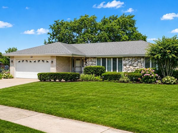 7758 Sequoia Court , Orland Park, IL 60462