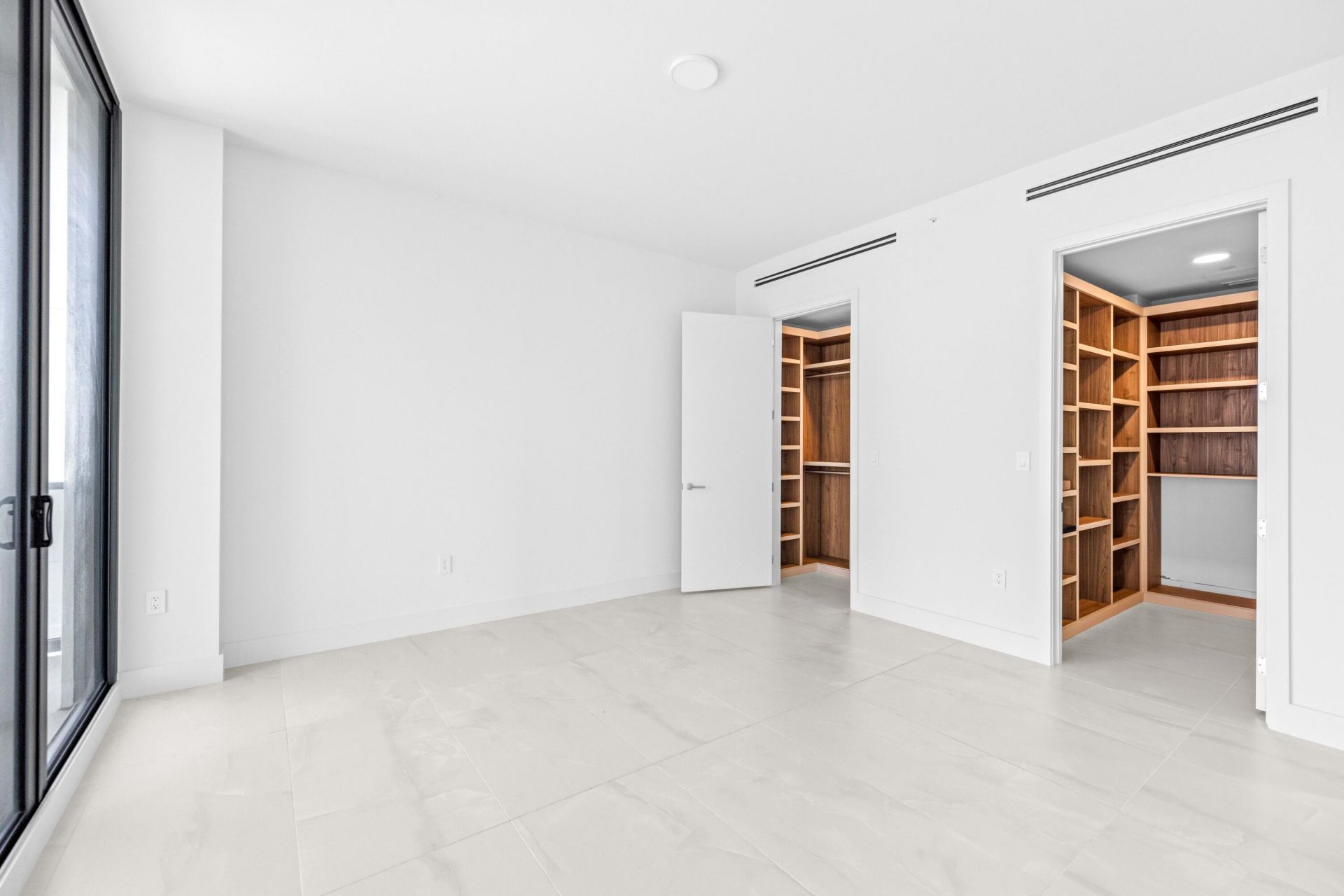 305 Briny Avenue, Unit 406, Pompano Beach, FL 33062 Photo