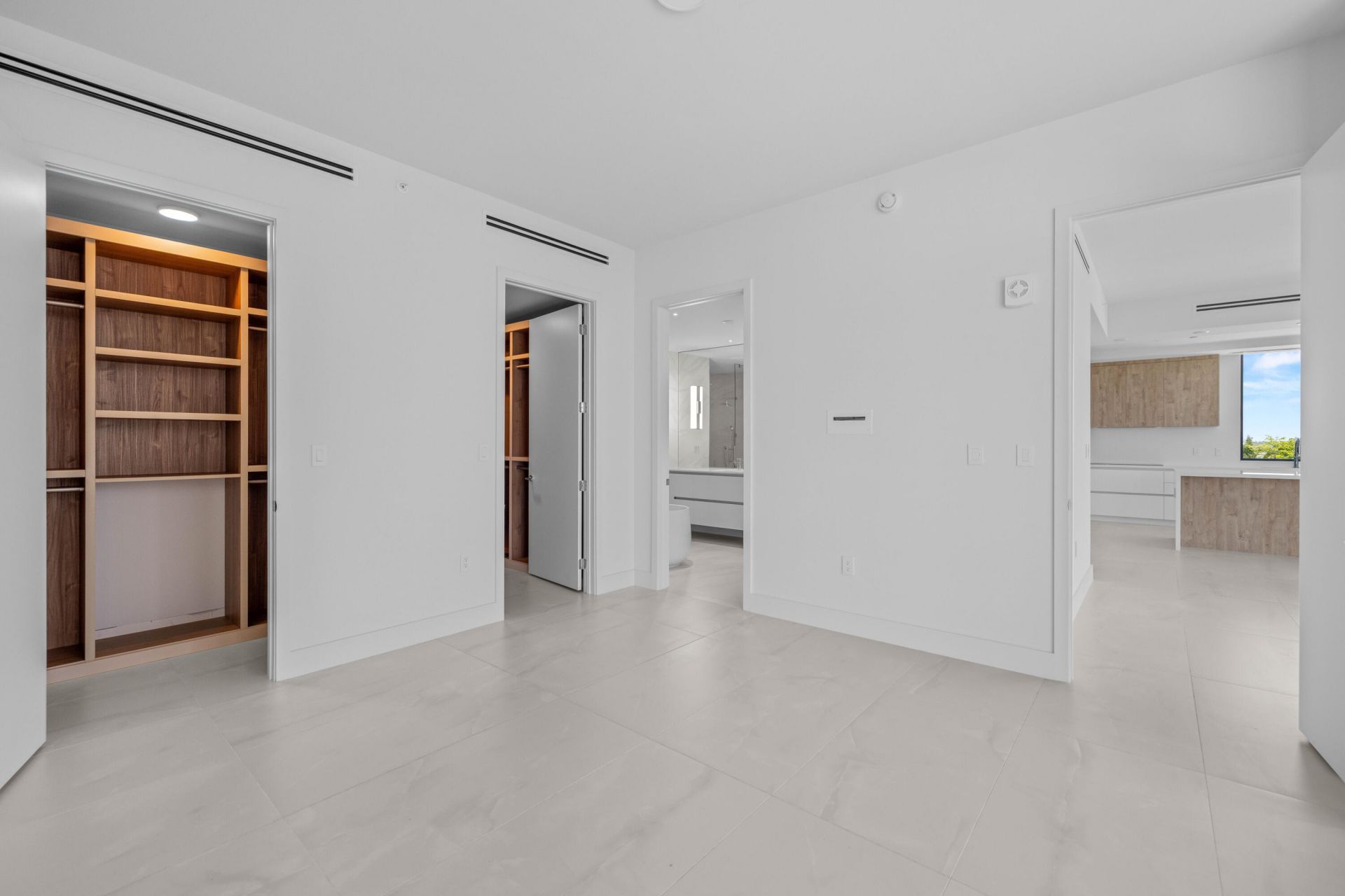 305 Briny Avenue, Unit 406, Pompano Beach, FL 33062 Photo