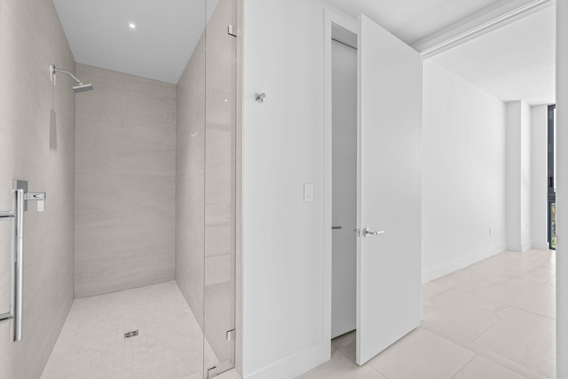 305 Briny Avenue, Unit 406, Pompano Beach, FL 33062 Photo