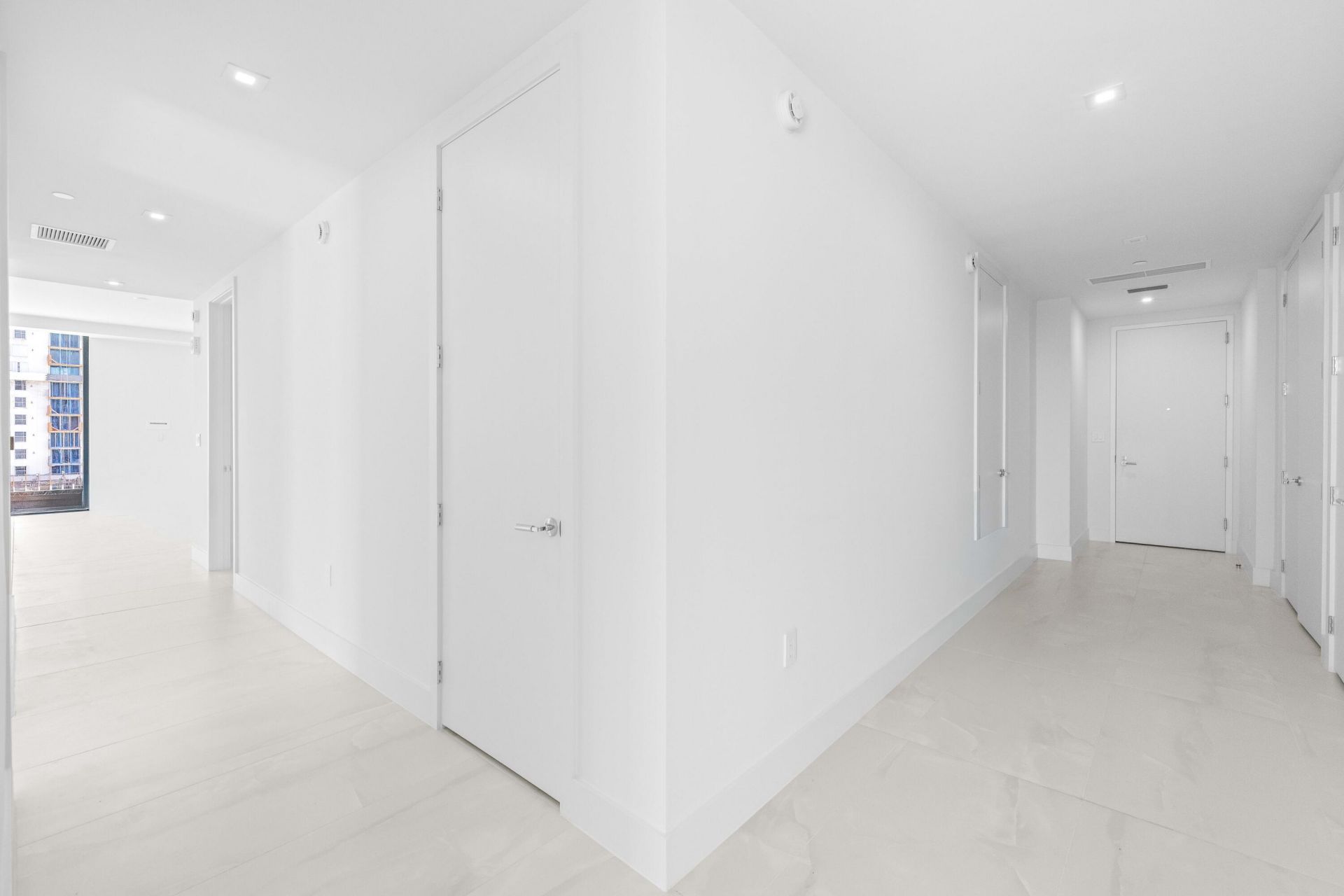 305 Briny Avenue, Unit 406, Pompano Beach, FL 33062 Photo
