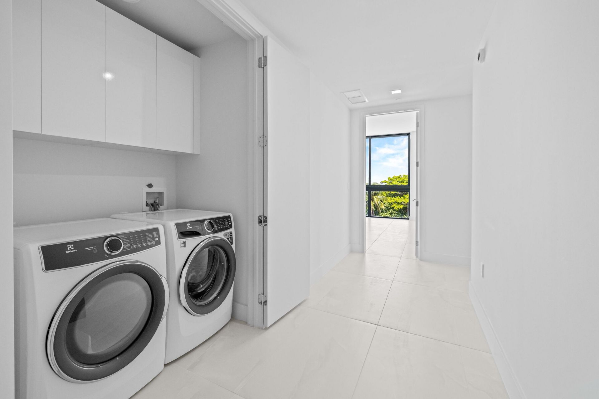 305 Briny Avenue, Unit 406, Pompano Beach, FL 33062 Photo