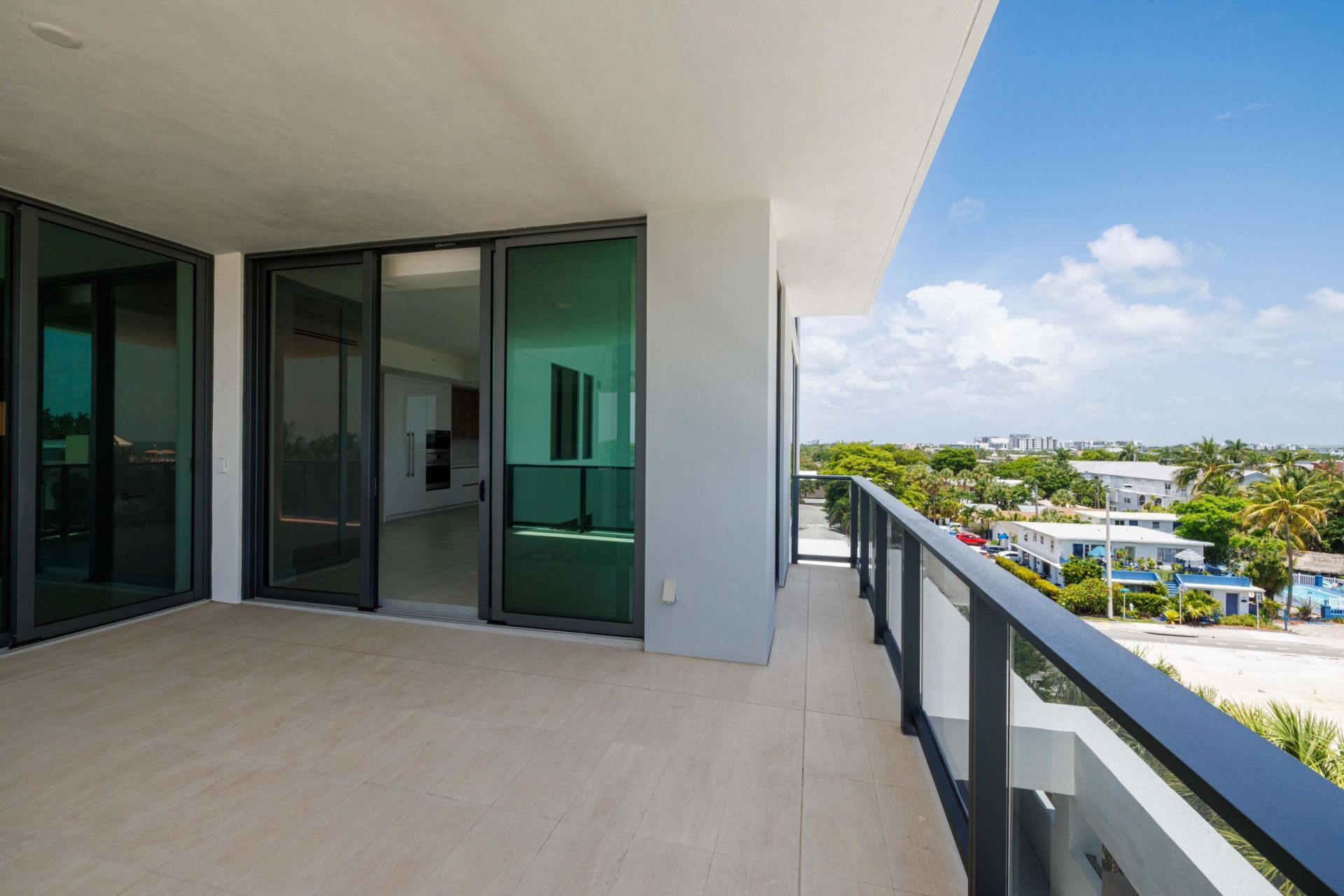 305 Briny Avenue, Unit 406, Pompano Beach, FL 33062 Photo