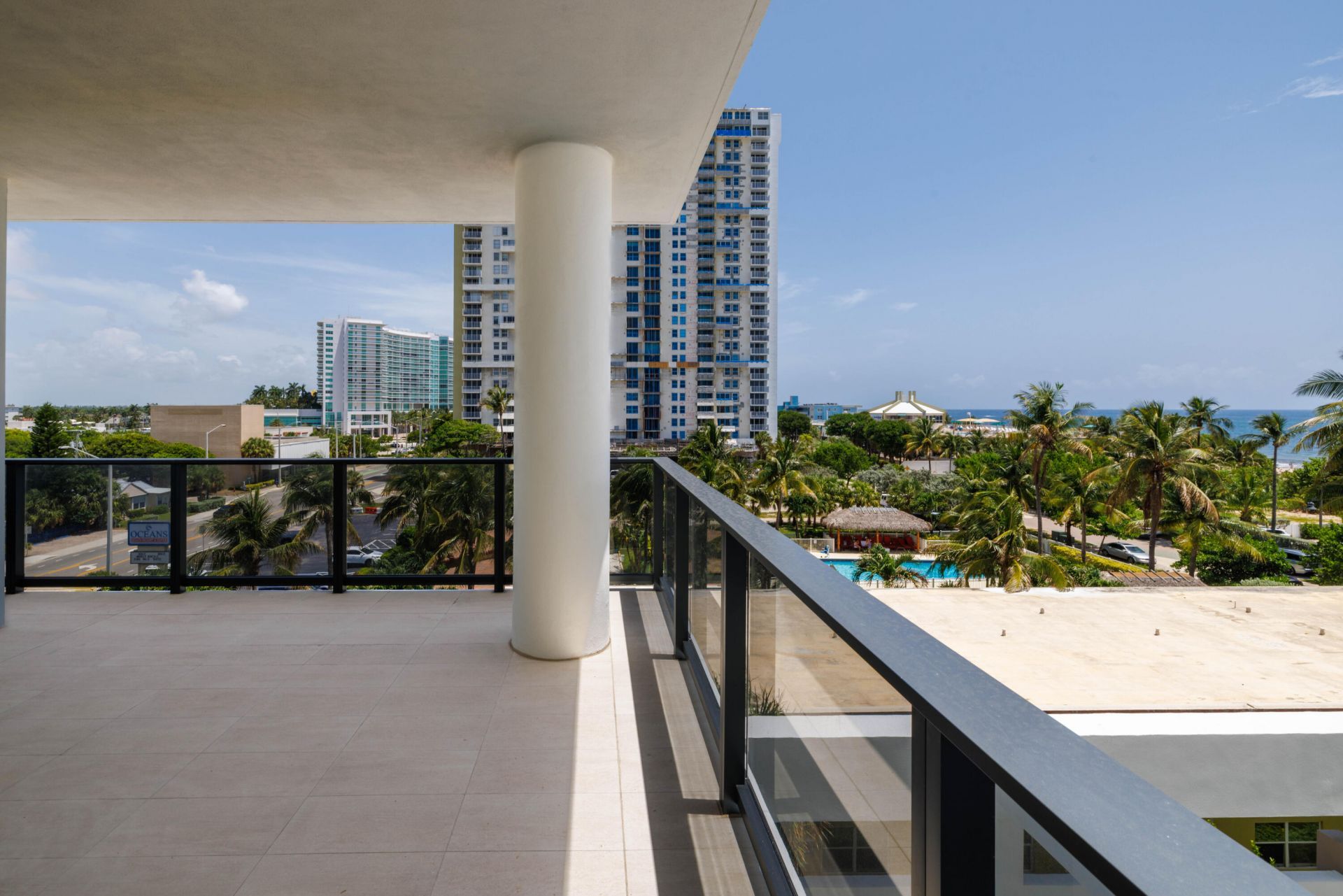 305 Briny Avenue, Unit 406, Pompano Beach, FL 33062 Photo