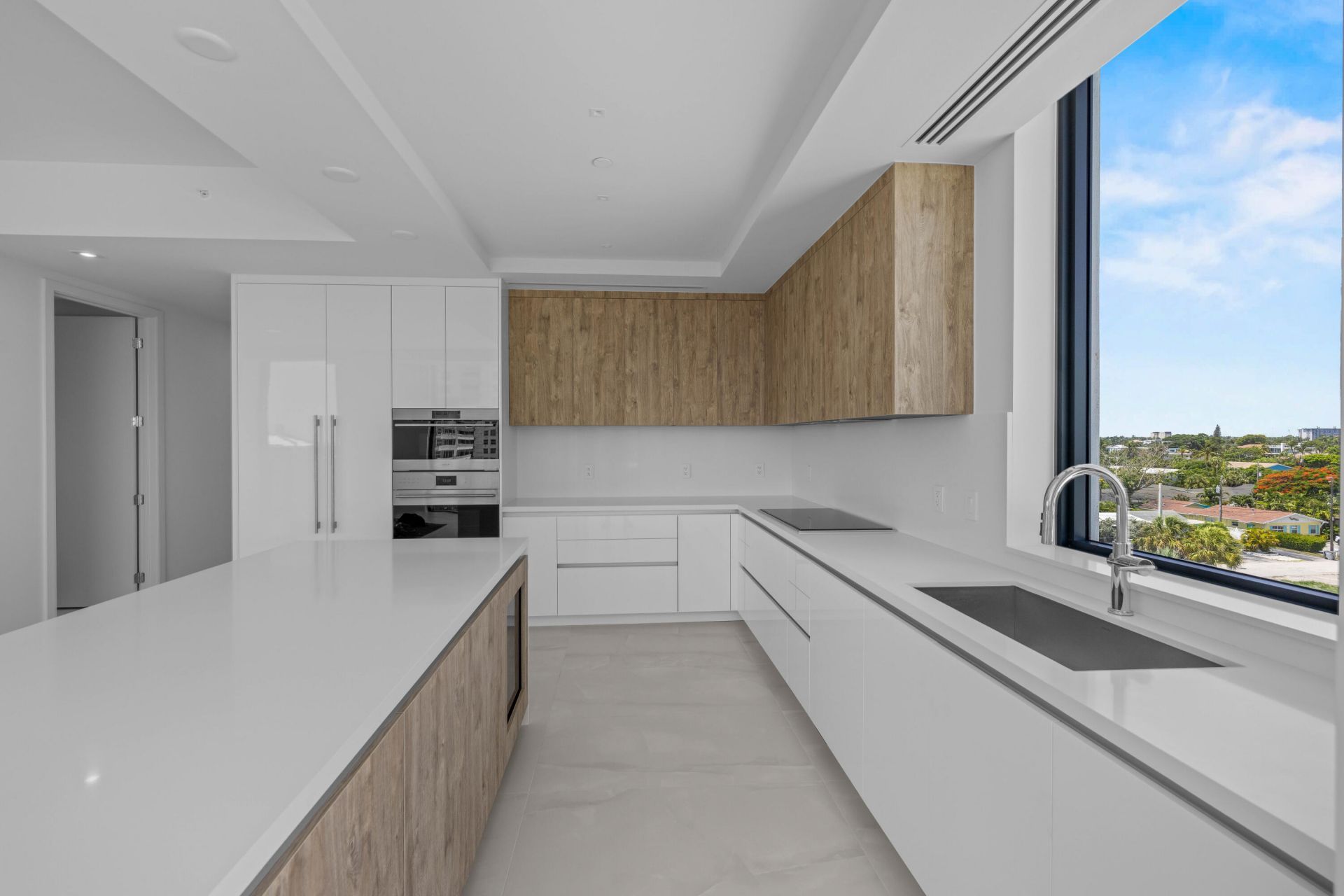 305 Briny Avenue, Unit 406, Pompano Beach, FL 33062 Photo