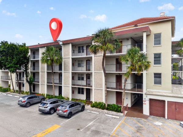 2600 NW 49th Avenue, Unit 410, Lauderdale Lakes, FL 33313