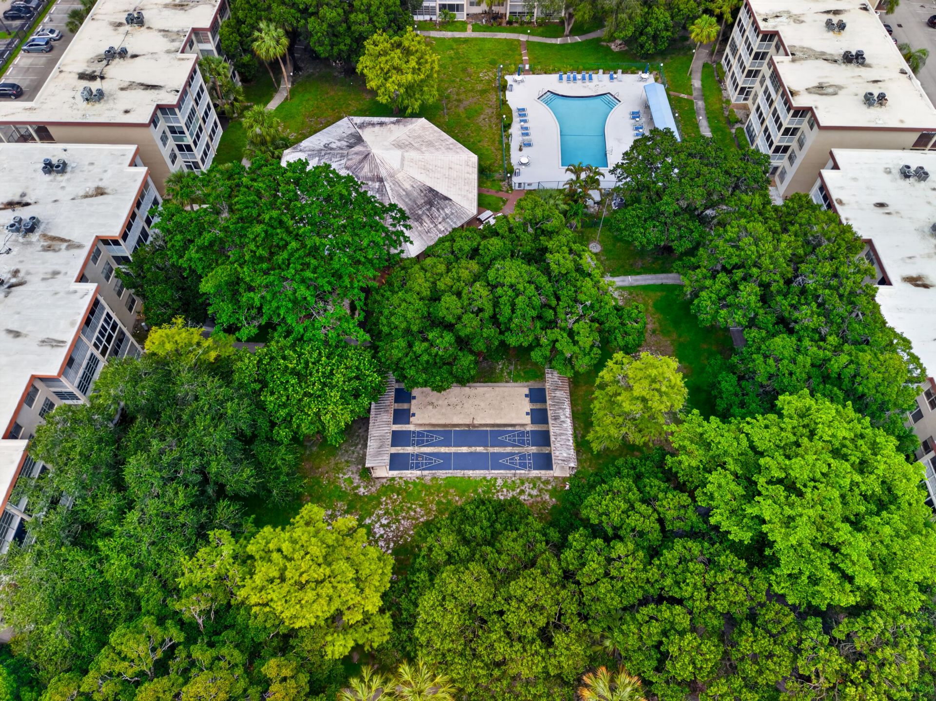 2600 NW 49th Avenue, Unit 410, Lauderdale Lakes, FL 33313 Photo