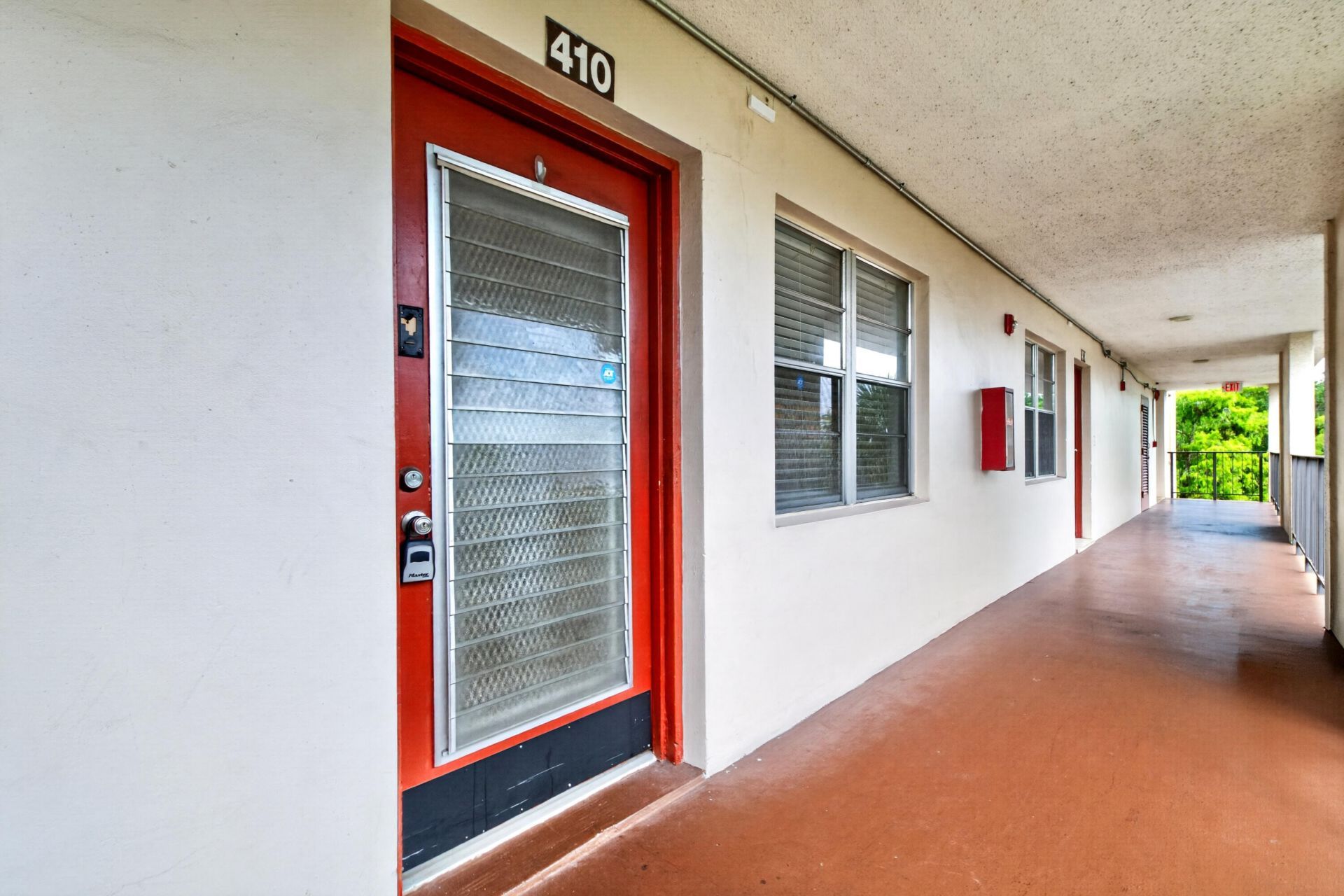 2600 NW 49th Avenue, Unit 410, Lauderdale Lakes, FL 33313 Photo