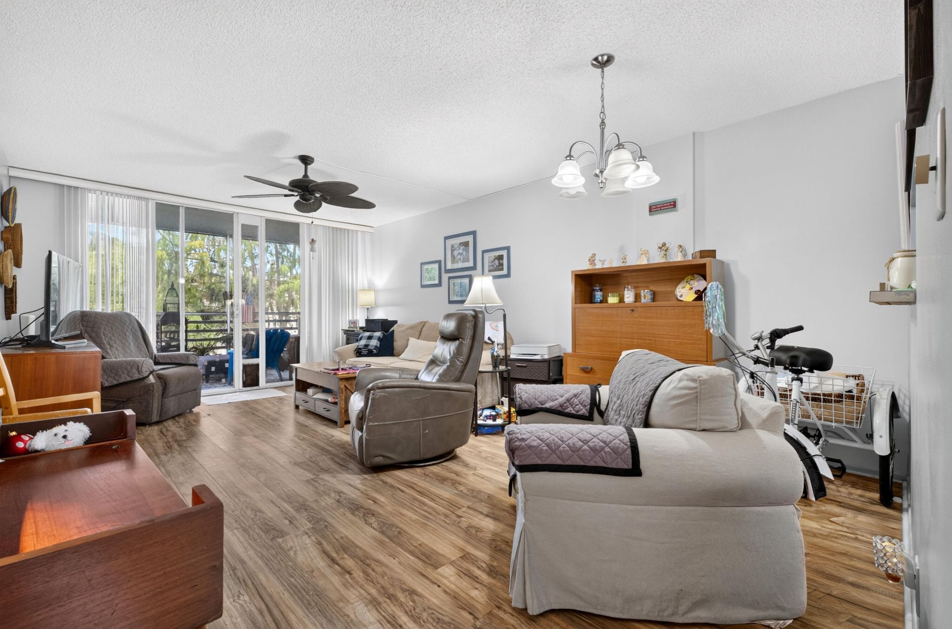 2600 NW 49th Avenue, Unit 410, Lauderdale Lakes, FL 33313 Photo
