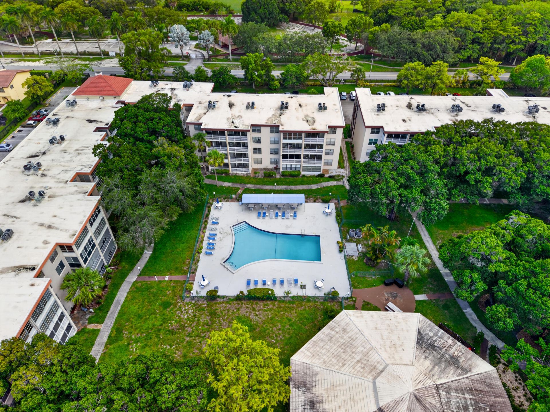 2600 NW 49th Avenue, Unit 410, Lauderdale Lakes, FL 33313 Photo