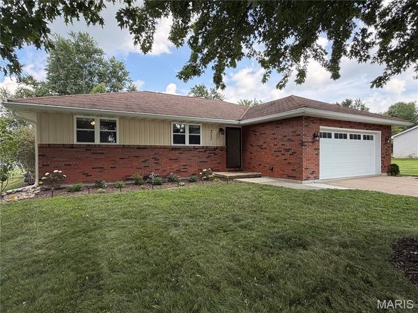 217 Westview Street , Palmyra, MO 63461