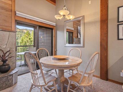 6066 Rocky Point Circle , Truckee, CA 96161 Photo