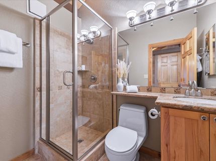 6066 Rocky Point Circle , Truckee, CA 96161 Photo
