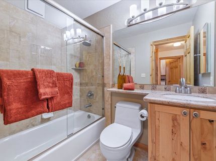 6066 Rocky Point Circle , Truckee, CA 96161 Photo