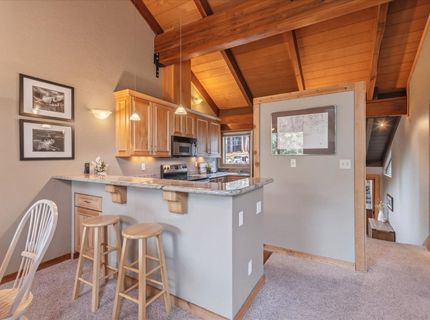 6066 Rocky Point Circle , Truckee, CA 96161 Photo