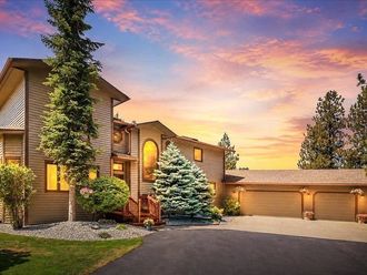 8011 S Pineview Ln Spokane, WA 99206
