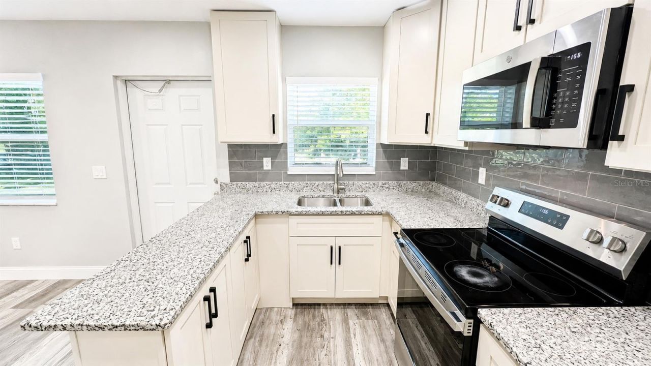2728 Goodrich Avenue , Sarasota, FL 34234 Photo