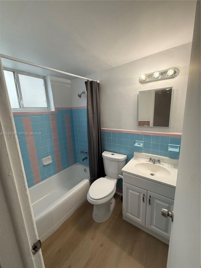 469 SW 3rd St , Unit 4, Miami, FL 33130 Photo