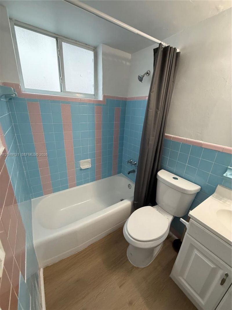 469 SW 3rd St , Unit 4, Miami, FL 33130 Photo