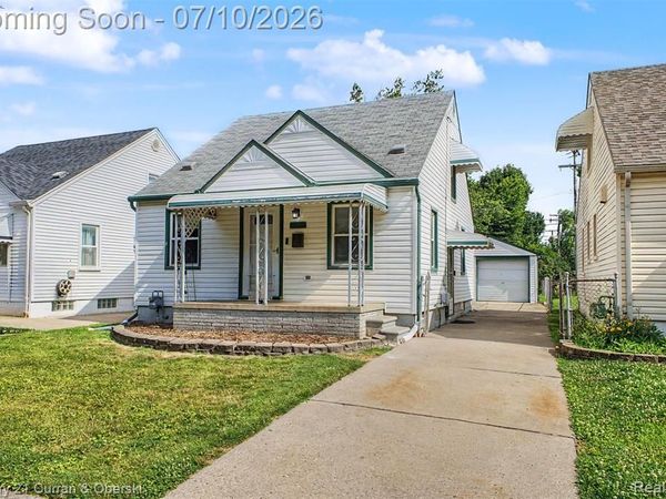 21032 Carlysle Street, Dearborn, MI 48124