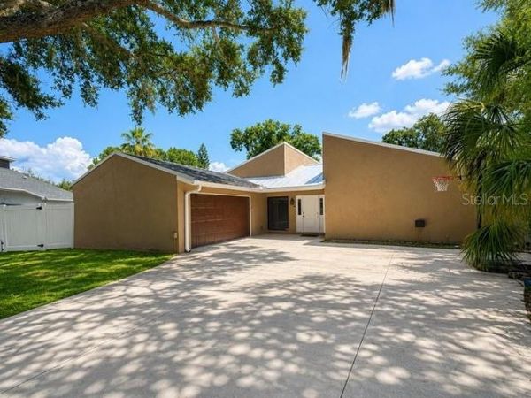 3109 RESEDA COURT, TAMPA, FL 33618