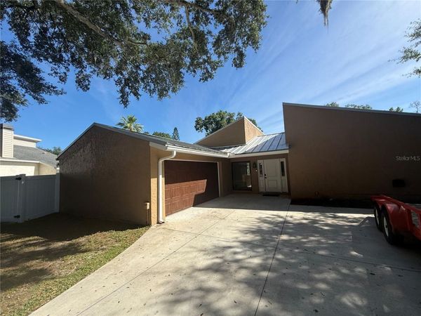 3109 RESEDA COURT , TAMPA, FL 33618